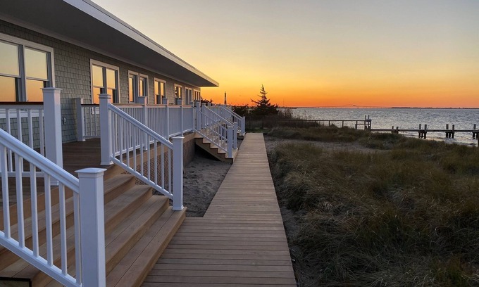 Kismet Apartment | Fire Island Boatel