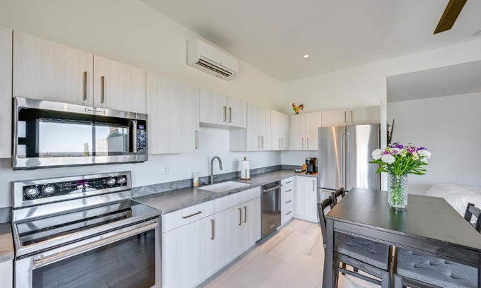 San Tan Valley Apartment | Fire Pit and Views at Peaceful Queen Creek Studio