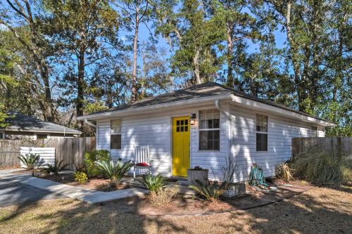 Port Royal House | Fire Pit and Yard Charming Port Royal Home!