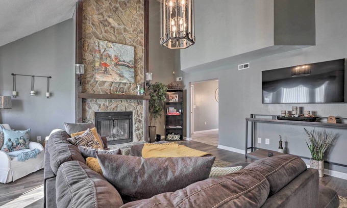 North Charleston House | Fire Pit, Gazebo & Hot Tub: North Charleston Home!