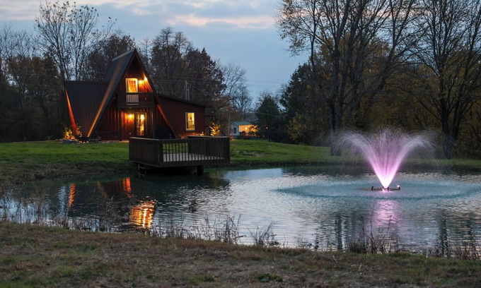 Idlewild Cottage | Fire Pit, Grill & On-site Pond: Kenton Cabin