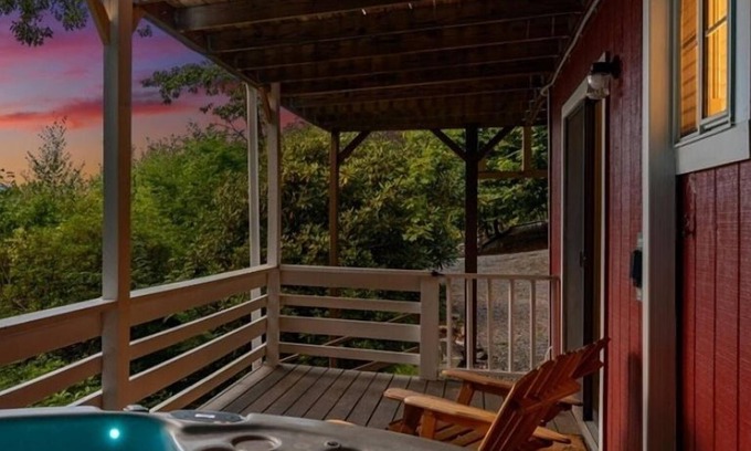 Maggie Valley Cabin | Fire Pit, Hot Tub and Amazing Views!