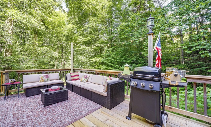 Sylva House | Fire Pit & Mtn Views: North Carolina Abode!