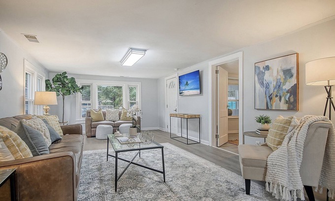 North Charleston Cottage | Firefly Cottage in Park Circle now Available! Great backyard close to everything