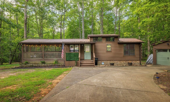Blairsville Cabin | Firefly Creek in Copperhead Lodge