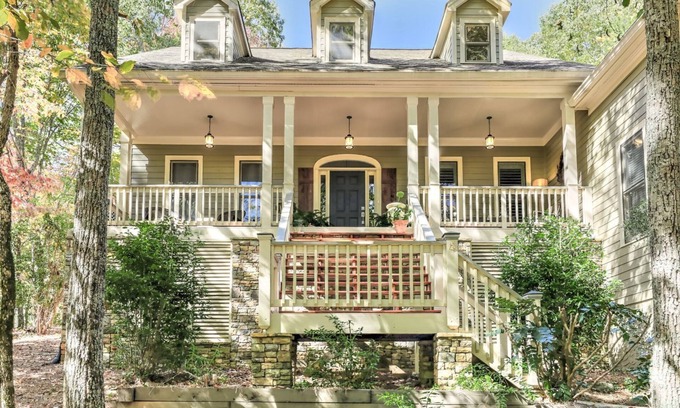 Big Canoe House | Firefly Landing - Relax in style in Big Canoe!