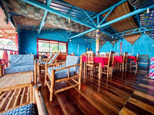 Monte Cafe House | Firma Efraim