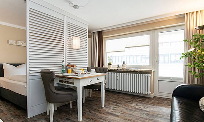 Tinnum Apartment | First Cream (AD5-105) - Right on the beach: 1 room apartment with balcony for 2 people