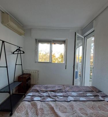 Mostoles Bed & Breakfast | First Dream