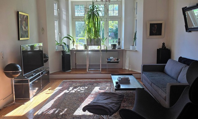 Kottenheim Villa | First floor apartment in a sandstone house (villa) with beautiful garden.