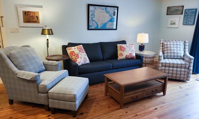 Ocean Ridge Condo | First-floor, dog-friendly condo in golf course setting with back deck & W/D
