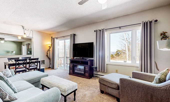 Campton Condo | First-floor mountain condo with amazing views, yard, pool, & gym - near skiing