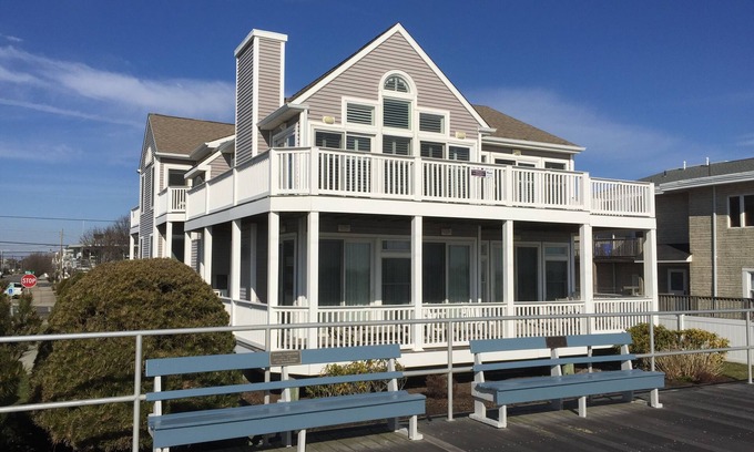 Gold Coast House | First House on Boardwalk; Gold Coast, Beachfront, 4Bd/3.5Ba, 12 Guests