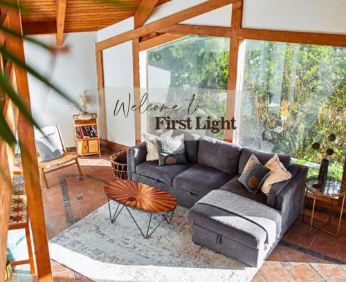 Tofino House | First Light - Waterfront, Hot tub, Sauna, EV