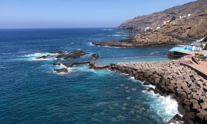 Tacoronte Apartment | First line beach apartment with spectacular view for relaxation