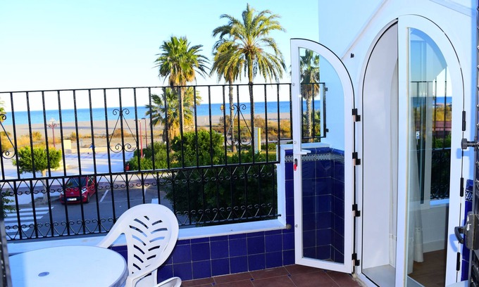 Puerto Rey Apartment | FIRST LINE OF PLAYA REAL, APARTMENT IN RESIDENTIAL AREA, WIFI