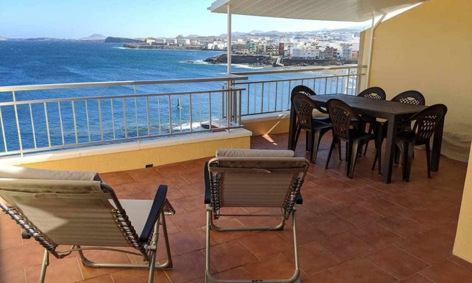 Telde Apartment | FIRST LINE WITH LARGE TERRACE