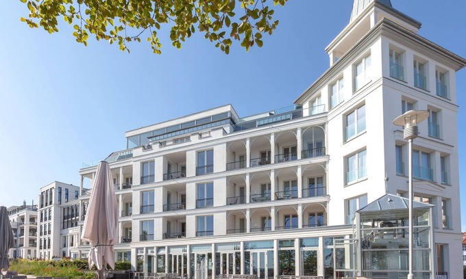Sellin Apartment | FIRST White Pearl
