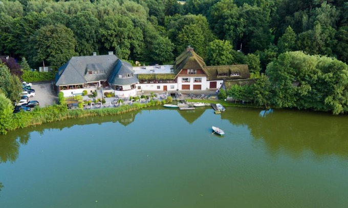 Luetjensee Hotel | Fischerklause am Lutjensee