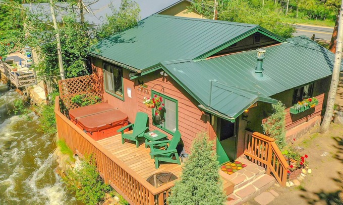 Estes Park Cabin | Fish Directly From Your Hot Tub, River Front Cabin