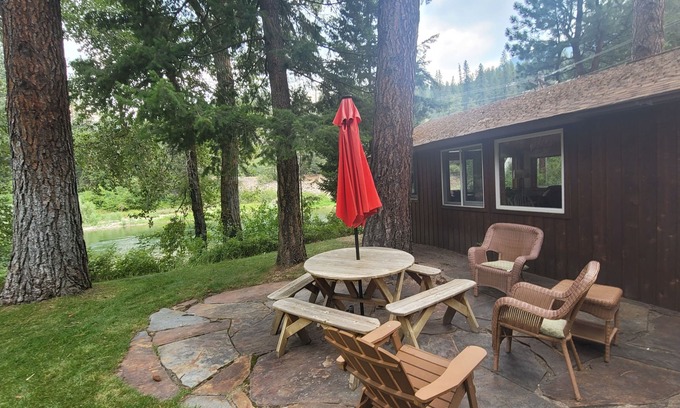 Missoula Cabin | Fish, float, or raft out of your front door, MT's wilderness at your fingertips!