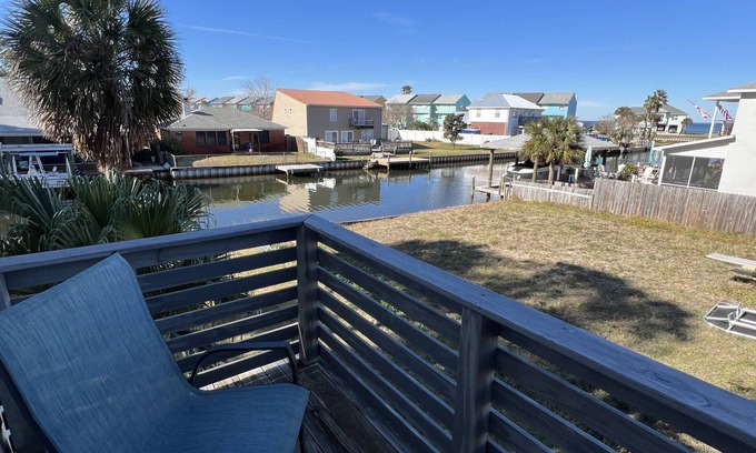 Gulf Breeze House | Fish, Grill, Relax |Gulf Breeze Fish Camp |2BR Canal Front Home |Close to Pensacola & Navarre Beach