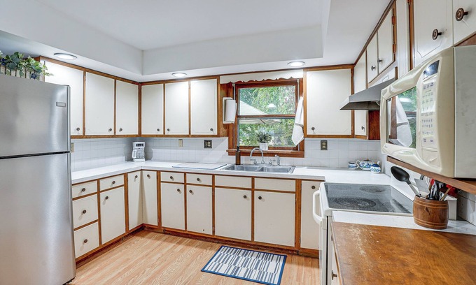 Linn Grove Cottage | Fish, Hike & Golf: Countryside Retreat in Bluffton