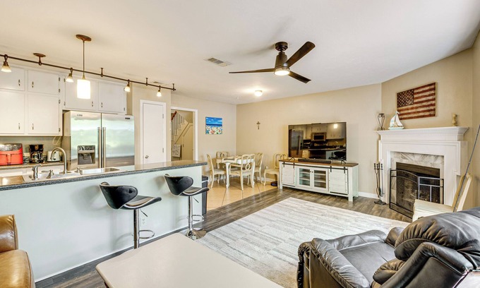 Killearn Estates House | Fish & Relax: Lakefront Gem in Tallahassee