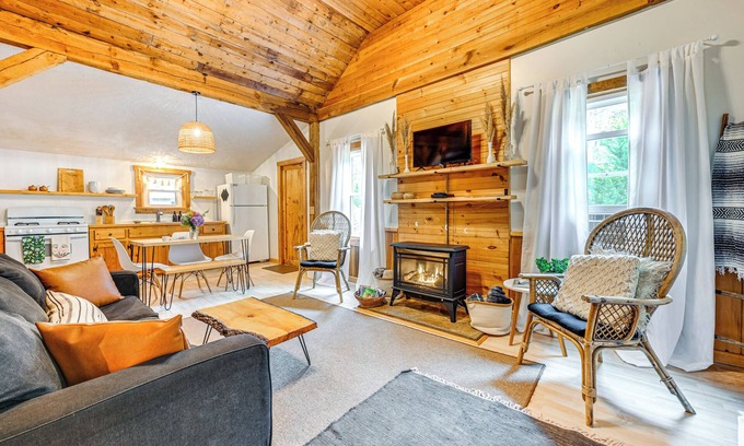 Robbinsville Cabin | Fish & Water Raft: Cabin Near Lake Santeetlah
