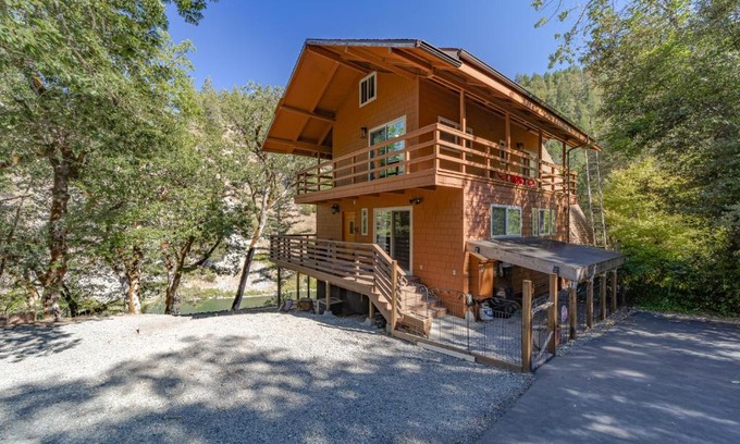 Salyer House | Fisher's River Bar- Private Beach Access