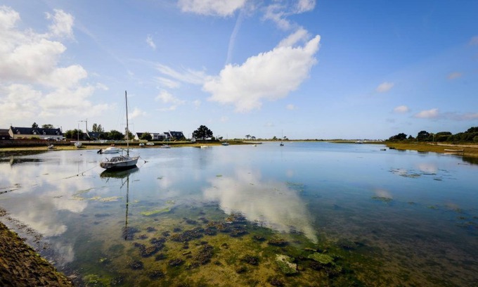 Riantec House | fisherman's cottage facing the sea