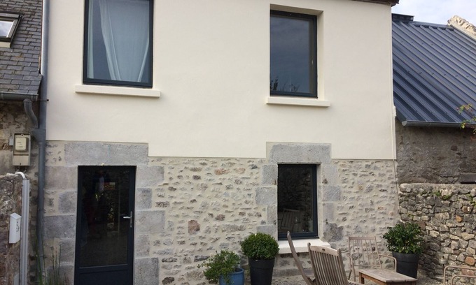 Regnezville-sur-Mer House | Fisherman's cottage, charming village