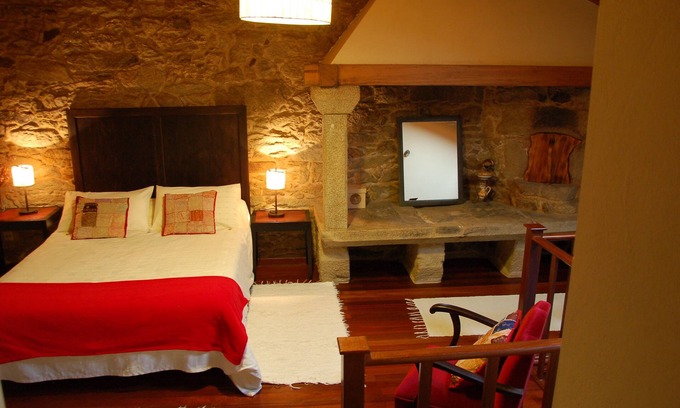 Rianxo Cottage | Fisherman's house,XVIII century,views over the sea,free wifi,fireplace,gardenbbq