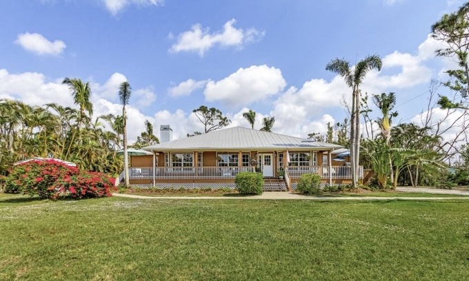 Pineland House | Fishermans Paradise