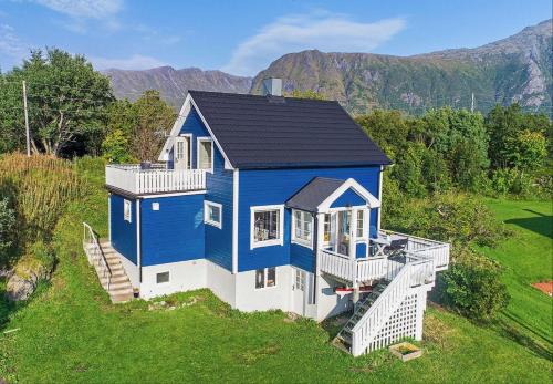 Bostad House | Fishermans Village Lofoten