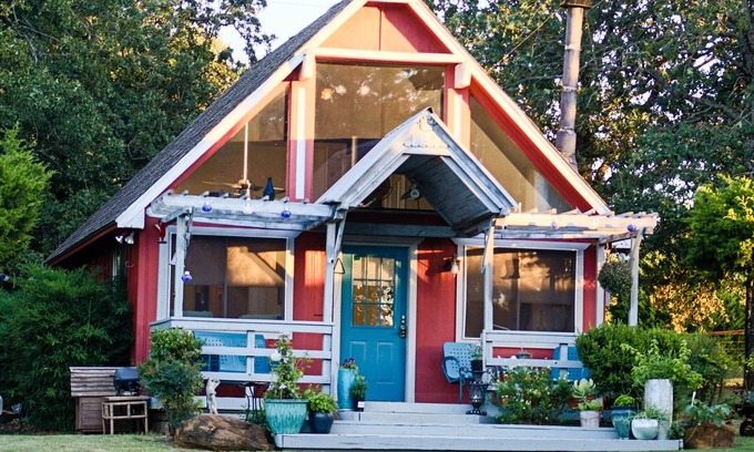 Pilot Point Cabin | Fishing Cabin, Romantic Getaways, BnB, Family, Pets, Weddings, Party, Rendezvous