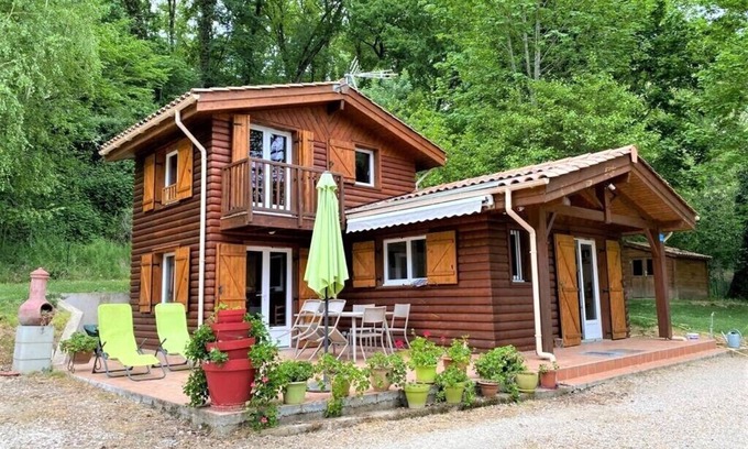 Pinel-Hauterive Ski Chalet | Fishing cottage on the banks of the Lot