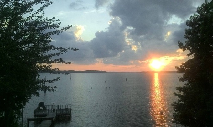 Farmerville House | Fishing, Swimming, Golfing, or Just Relaxing