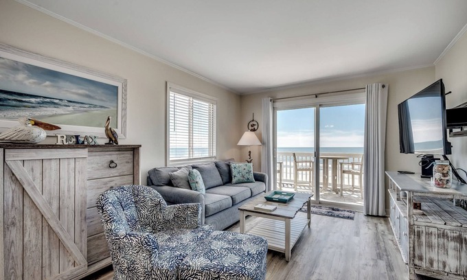 North Myrtle Beach Condo | Fishtales Modern Oceanfront End Unit w Pool