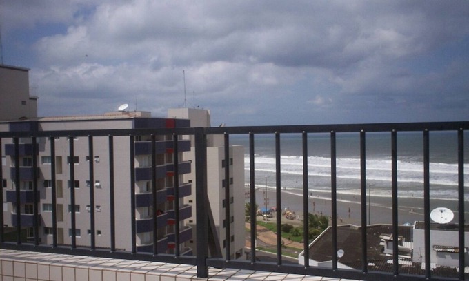 Caicara Apartment | Fit in Vila Caiçara in Praia Grande for 6 people. IMPECCABLE