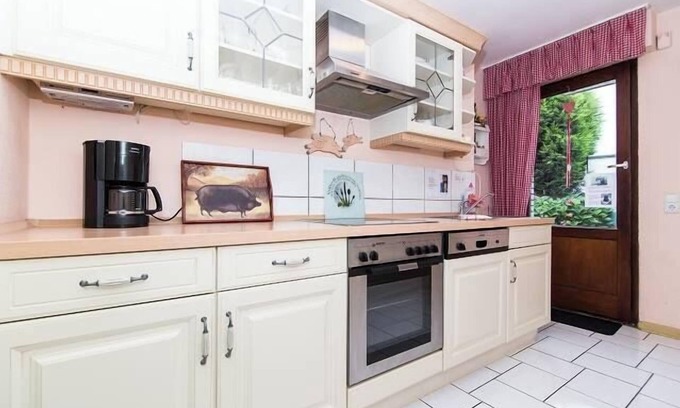 Burgaltendorf Apartment | Fitters' apartment, fitters' apartment