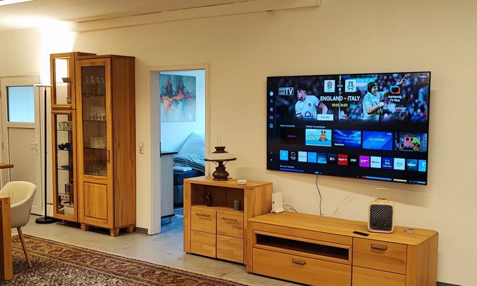 Veitshoechheim House | Fitters' vacation home 310m² with 21 single beds Parking WLAN Grill TV 3x bathroom
