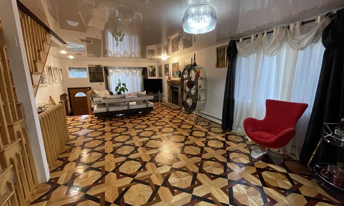 Fort Lee House | Five minutes walk to GWB/NYC -