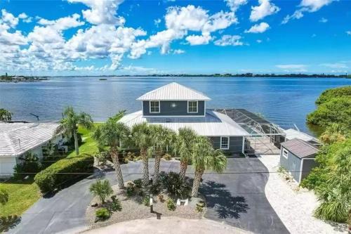 Englewood House | Five Palms