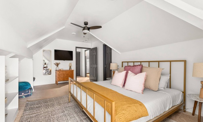 East End House | Five Points Jewel Charming 100-Year-Old Cottage, Walk to Eastside Hotspots