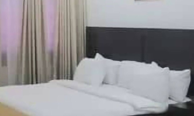 Lagos Cabin | Five star room in a Mansion, 24hr power