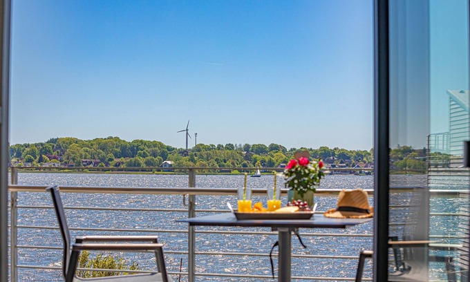 Schleswig Apartment | Fjord berth 3 - shower, balcony, garden furniture, underfloor heating, parking lot