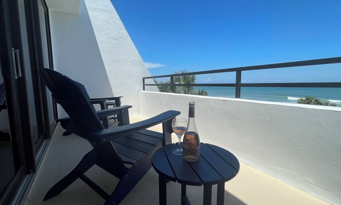 Flagler Beach House | Flagler Beach, Florida Ocean-View Townhome Sunrise Surprise! ππποΈβοΈ