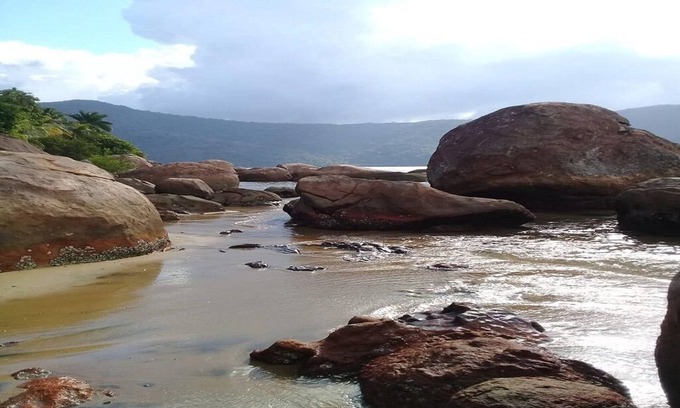 Paraty Cabin | FLAMBOYANT CABANA - A place to pack your dreams with the music of the sea