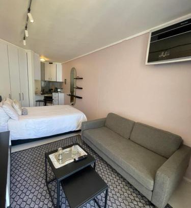 Sea Point Apartment | Flamingo in Sea Point